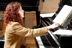 Veronika Shoot – piano Veronika Shoot – piano